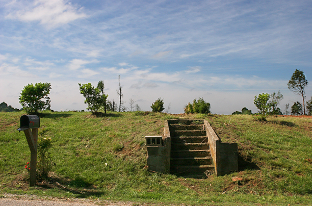 Nobody's Home<br />
Carroll County<br />
Tennessee