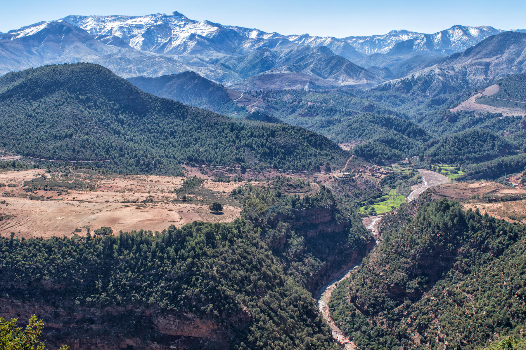 View south, Oued Tensift Valley, High Atlas Mountains<br />0962