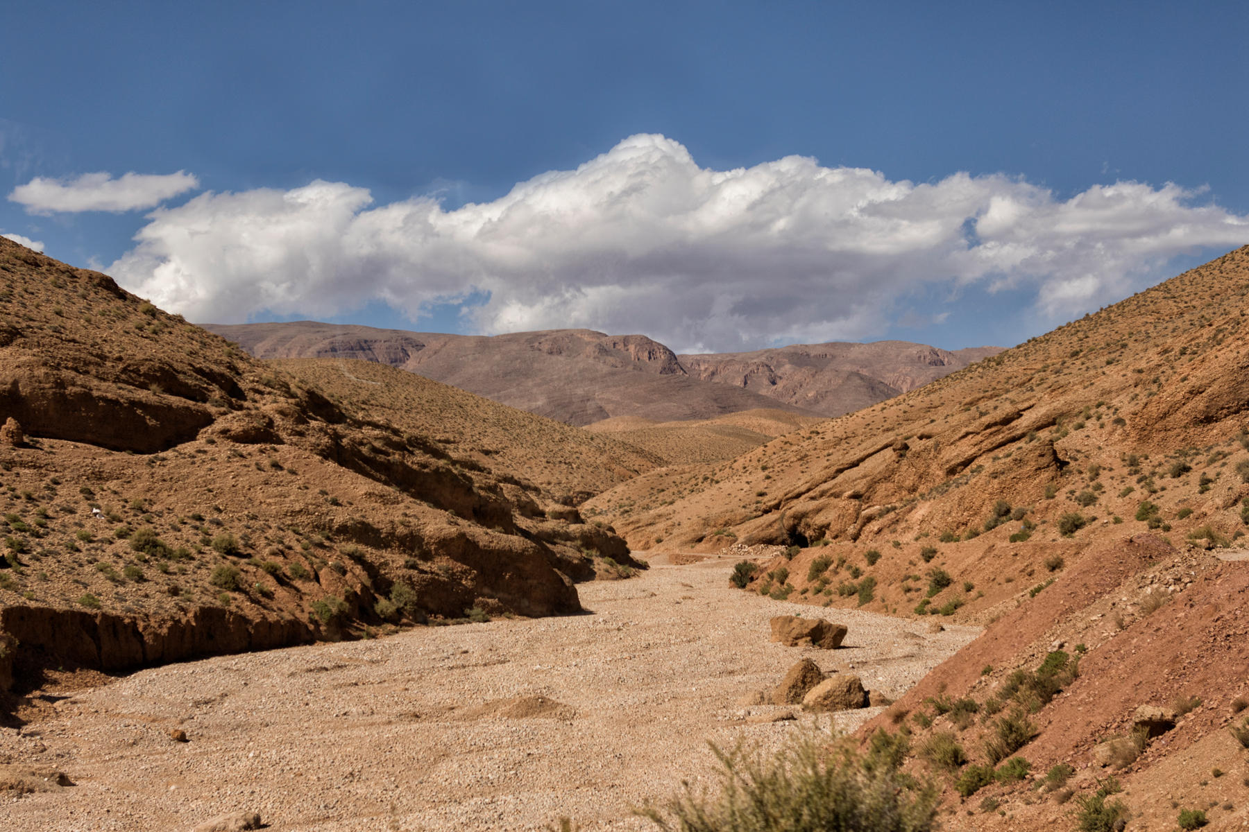 Valley of the Dades River, Route 704<br />2365