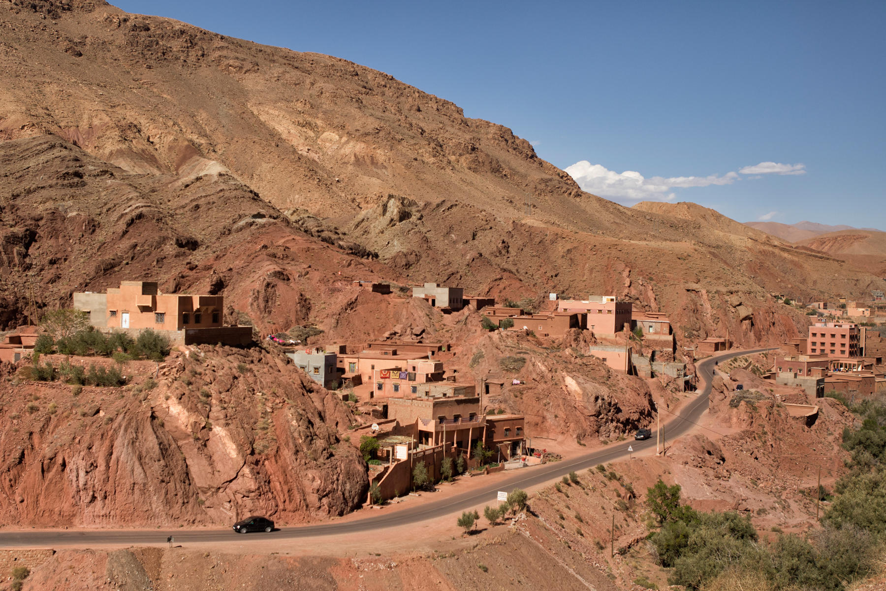 Valley of the Dades River, Route 704<br />2370