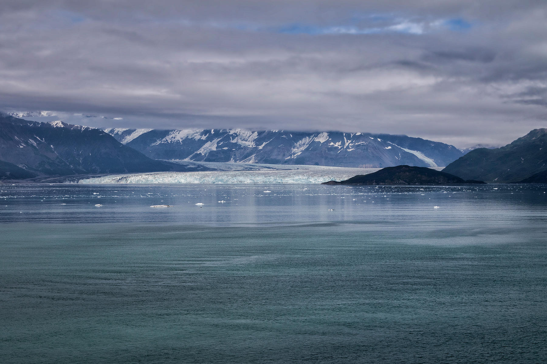 9422<br />
Hubbard Glacier<br />
Yakutat Bay